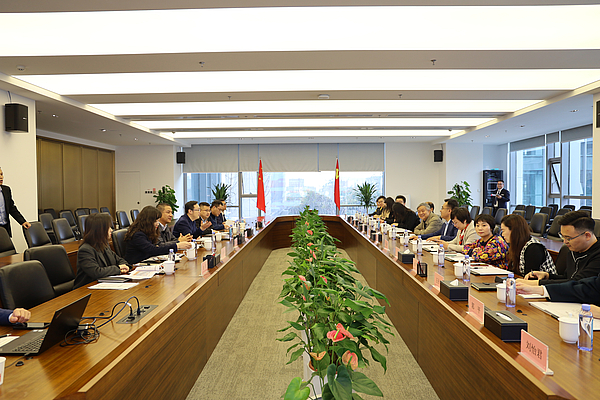 西安建筑科技大学博士代表团 赴秦创原集成电路加速器（西安电子谷核心区）和秦创原西安科创基金园（丝路西安前海园）参观交流