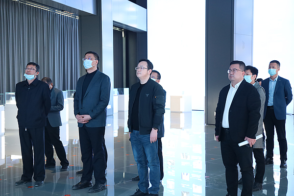 省发展改革委党组副书记、副主任李九红莅临秦创原集成电路加速器（西安电子谷核心区）考察调研