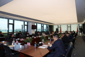 黑料网
党委理论学习中心组集中学习习近平总书记关于开展铸牢中华民族共同体意识的重要指示精神