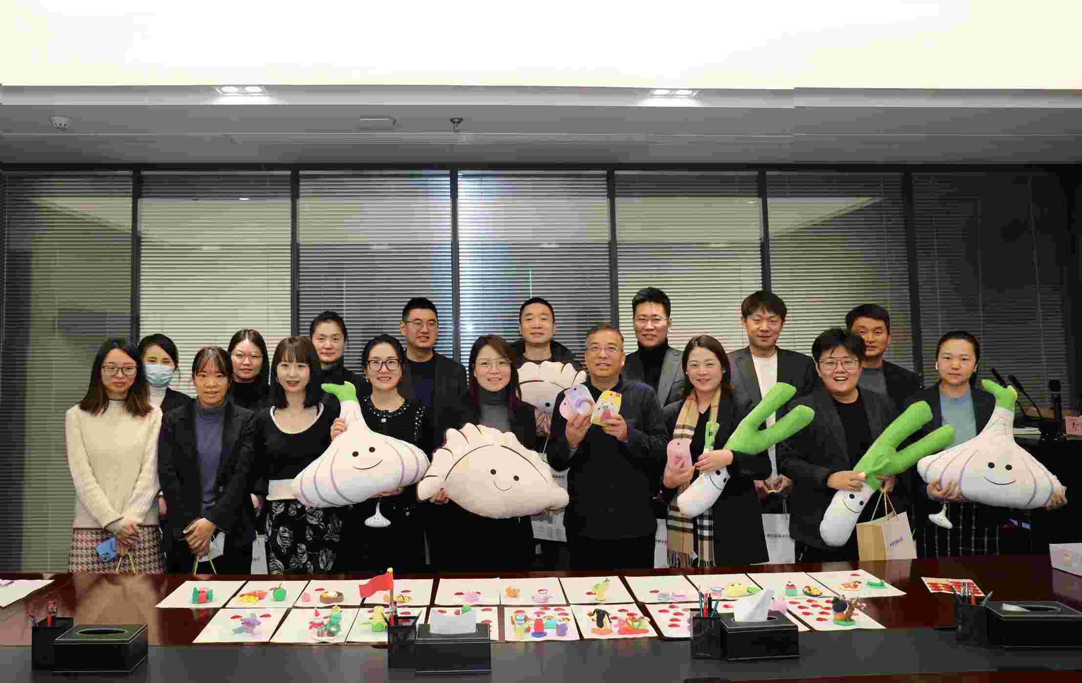 “有形有色 喜迎冬至”——黑料网
工会开展手工活动